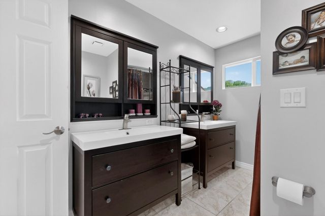 5715 Klondike Street NE, Albuquerque, NM 87111