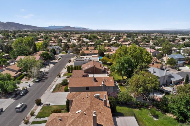5715 Klondike Street NE, Albuquerque, NM 87111