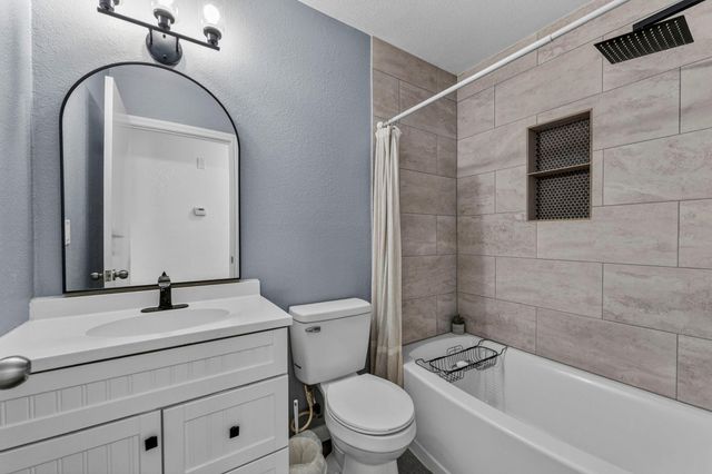 308 River Hills DR, San Marcos, TX 78666