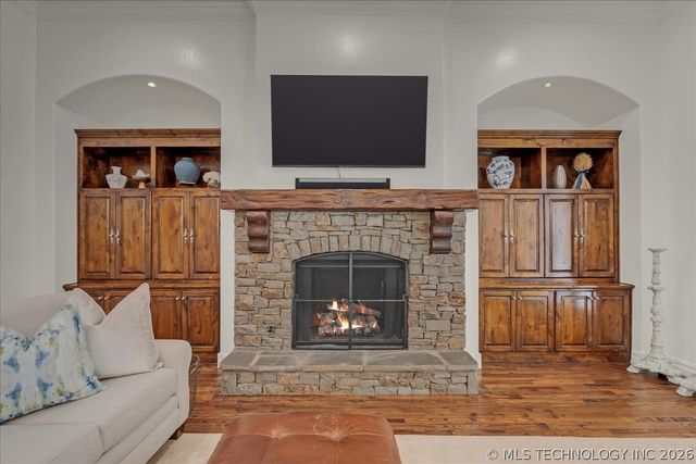 10624 S Nandina Court, Jenks, OK 74037