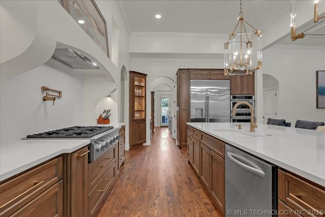 10624 S Nandina Court, Jenks, OK 74037