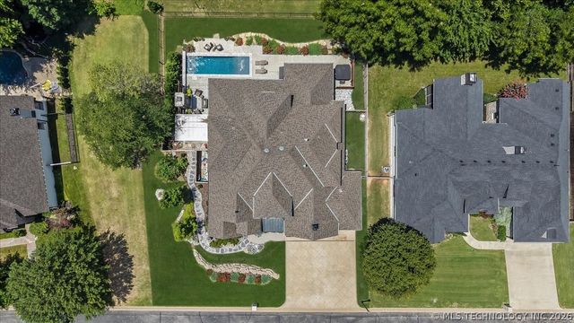 10624 S Nandina Court, Jenks, OK 74037