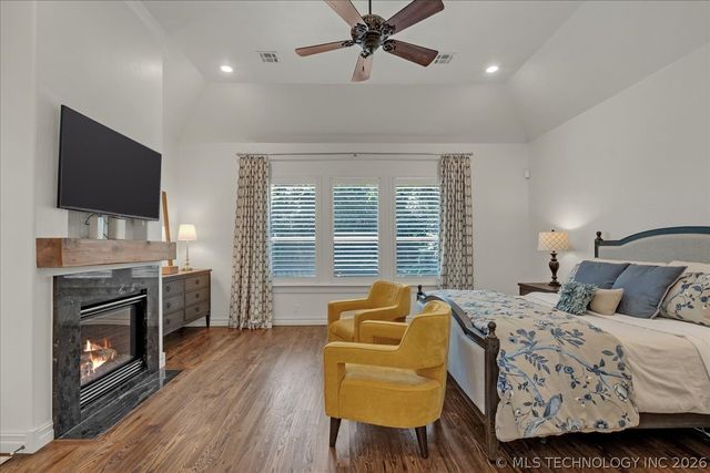 10624 S Nandina Court, Jenks, OK 74037