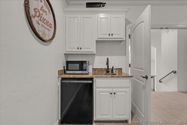 10624 S Nandina Court, Jenks, OK 74037