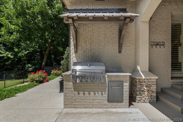 10624 S Nandina Court, Jenks, OK 74037