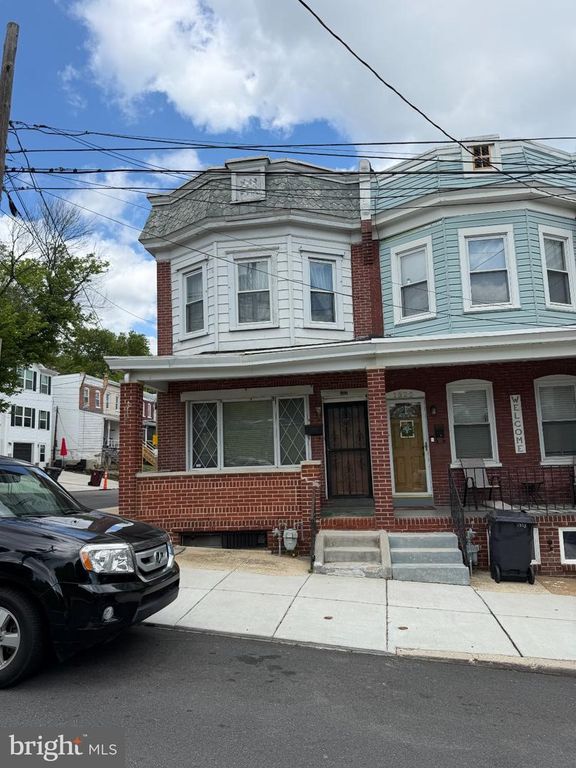1327 OAK ST, Wilmington, DE 19805