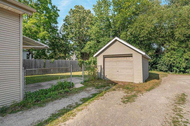 1274 ELMWOOD STREET, Oshkosh, WI 54901