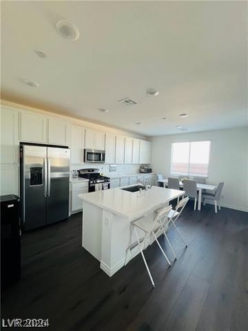 3284 Viola Hills Avenue, Henderson, NV 89044