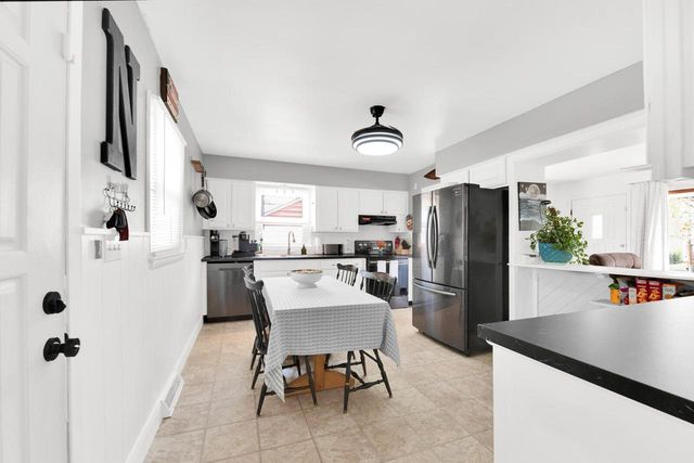 3438 Denton AVENUE, Saint Francis, WI 53235