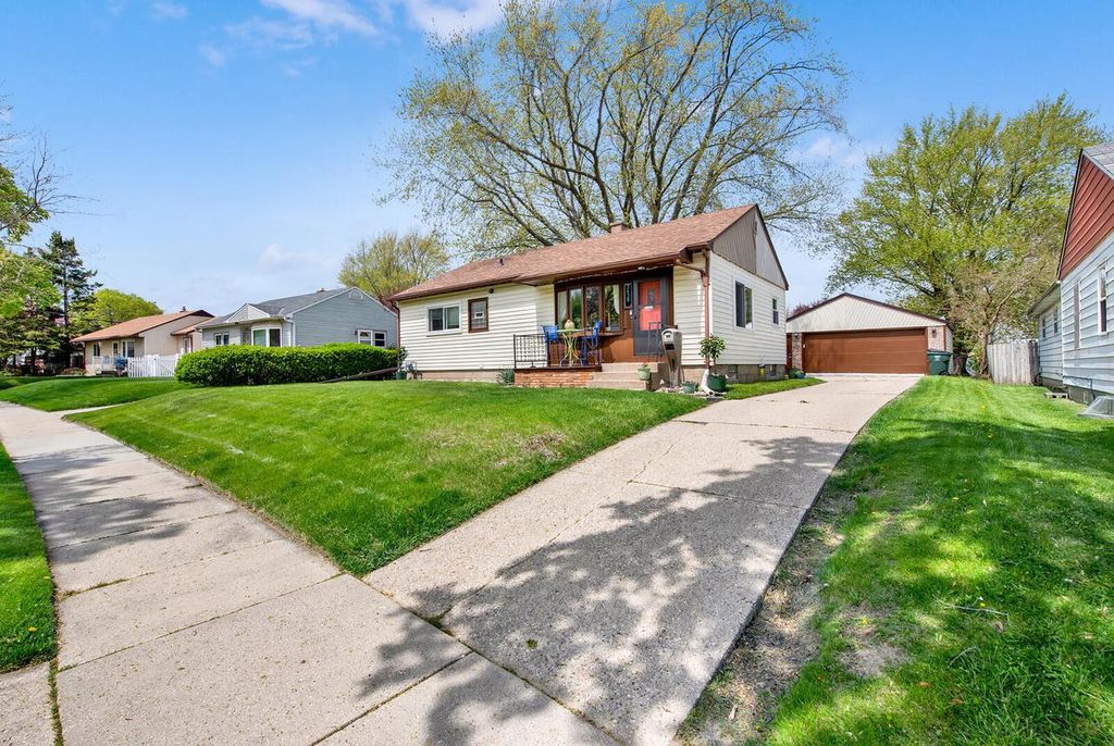 3438 Denton AVENUE, Saint Francis, WI 53235