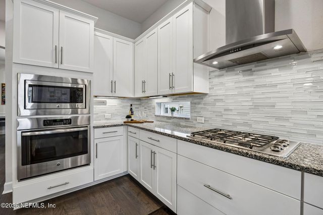 588 OXFORD ESTATES Way, St. Johns, FL 32259