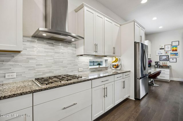 588 OXFORD ESTATES Way, St. Johns, FL 32259