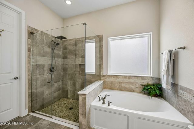 588 OXFORD ESTATES Way, St. Johns, FL 32259