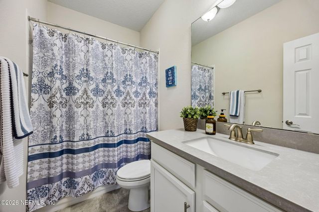 588 OXFORD ESTATES Way, St. Johns, FL 32259