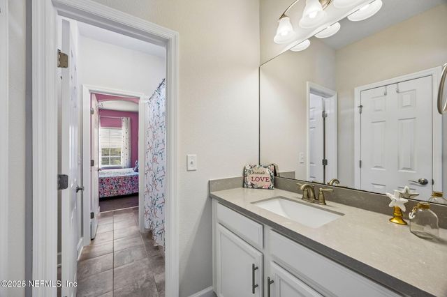 588 OXFORD ESTATES Way, St. Johns, FL 32259