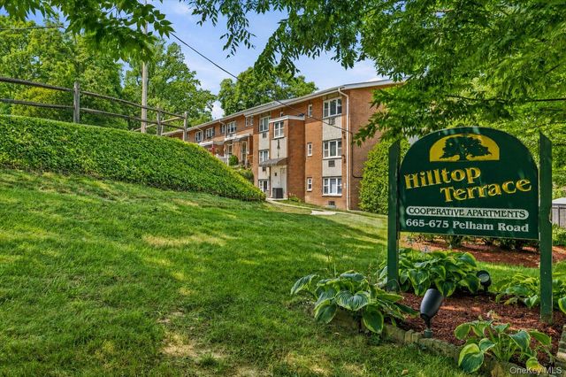 665 Pelham Road A15, New Rochelle, NY 10805