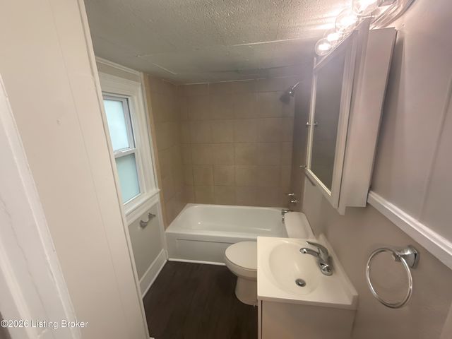 740 Heywood Ave, Louisville, KY 40208