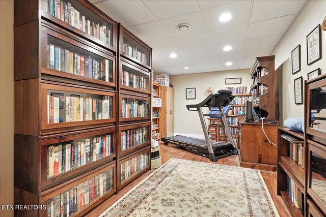 916 Bert Garner Lane, Maryville, TN 37803
