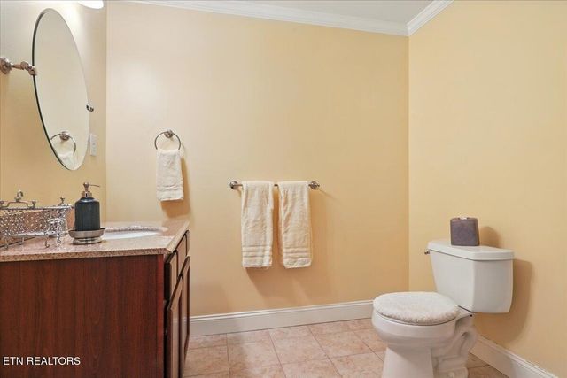 916 Bert Garner Lane, Maryville, TN 37803