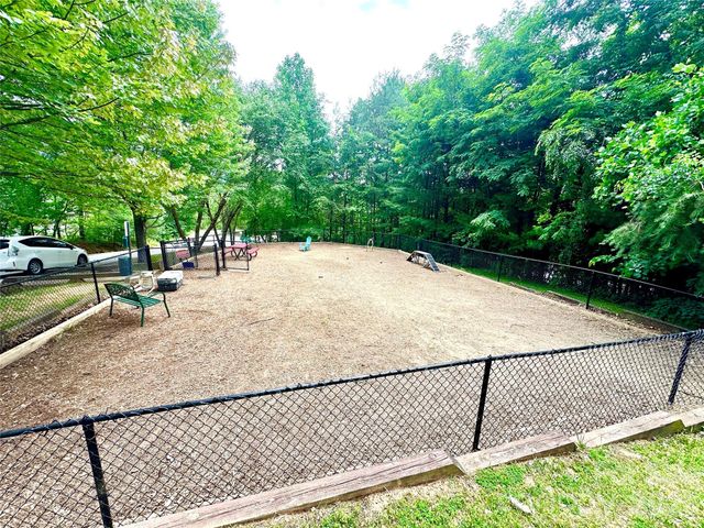 2000 Olde Eastwood Village Boulevard 305, Asheville, NC 28803