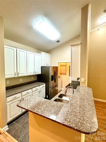 2000 Olde Eastwood Village Boulevard 305, Asheville, NC 28803