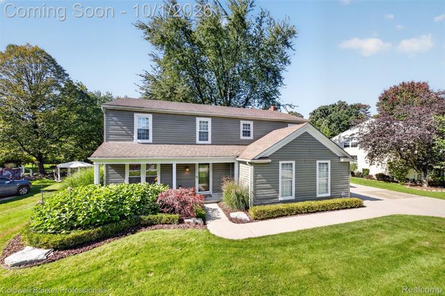 1171 Barneswood Lane, Rochester Hills, MI 48306