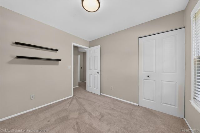 1171 Barneswood Lane, Rochester Hills, MI 48306