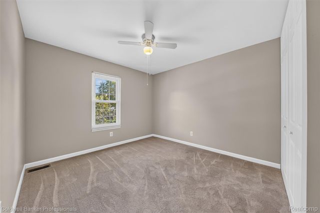 1171 Barneswood Lane, Rochester Hills, MI 48306