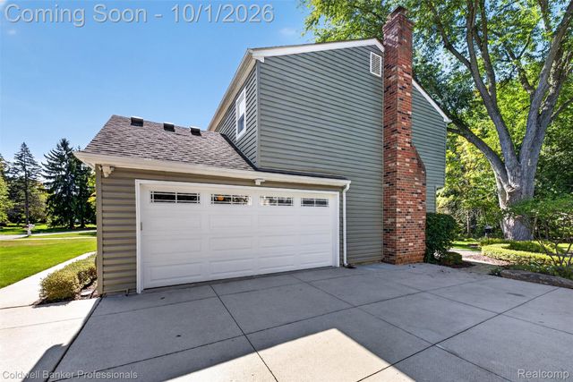 1171 Barneswood Lane, Rochester Hills, MI 48306