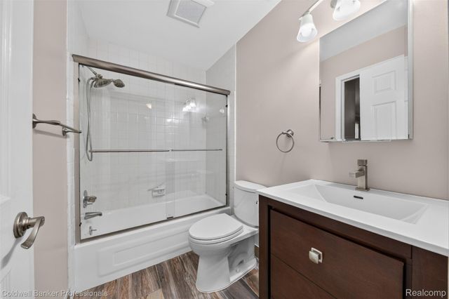1171 Barneswood Lane, Rochester Hills, MI 48306