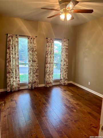 18211 CRYSTAL RIDGE DR, San Antonio, TX 78259