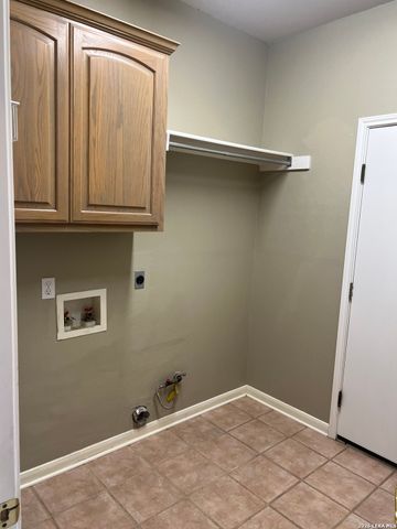18211 CRYSTAL RIDGE DR, San Antonio, TX 78259