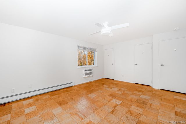 1233 Melville Road 60, East Farmingdale, NY 11753