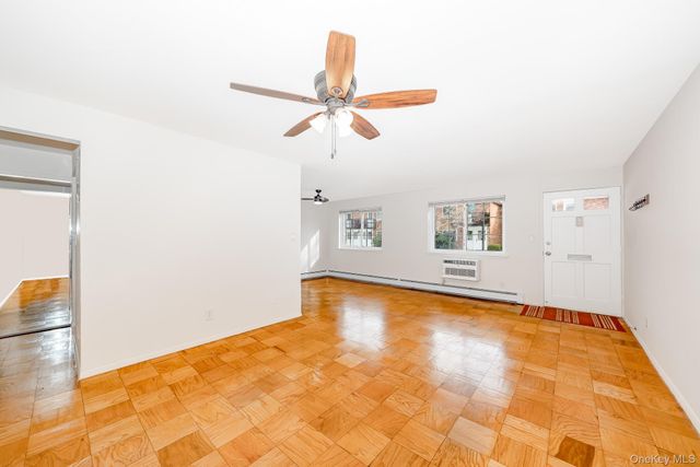 1233 Melville Road 60, East Farmingdale, NY 11753