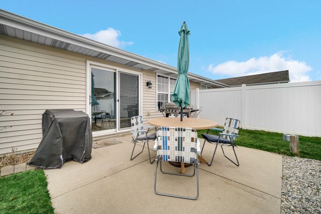 1205 W 84th Lane, Merrillville, IN 46410