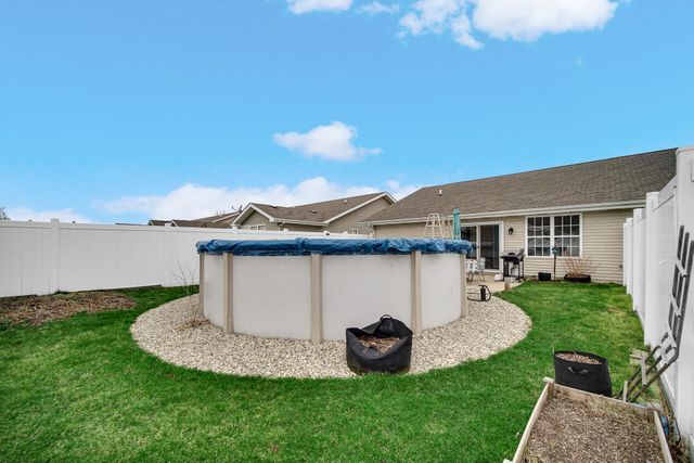 1205 W 84th Lane, Merrillville, IN 46410