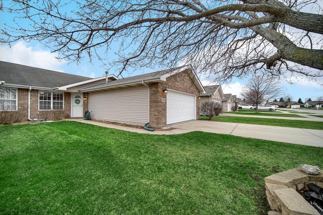 1205 W 84th Lane, Merrillville, IN 46410