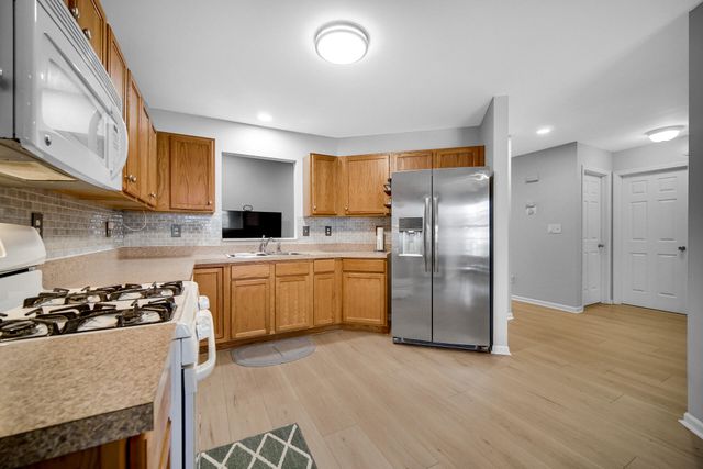 1205 W 84th Lane, Merrillville, IN 46410