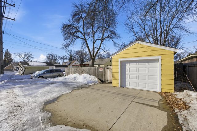 1451 12th Street N, Fargo, ND 58102