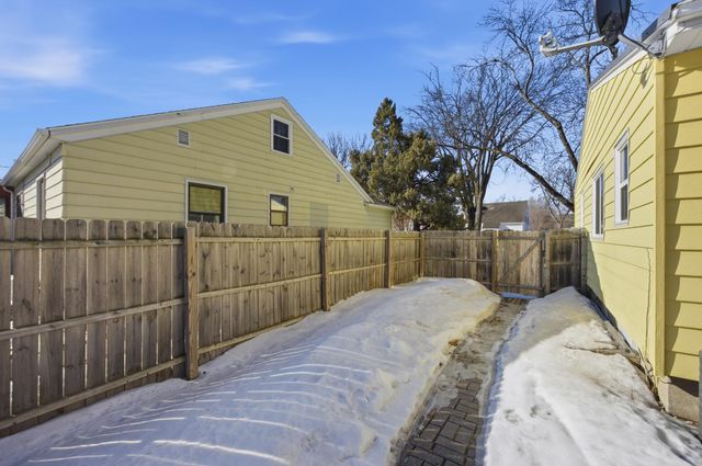 1451 12th Street N, Fargo, ND 58102