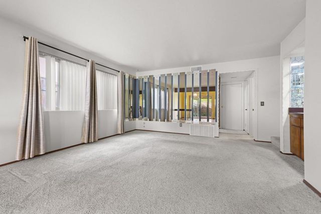 10527 Moorpark Street, Spring Valley, CA 91978