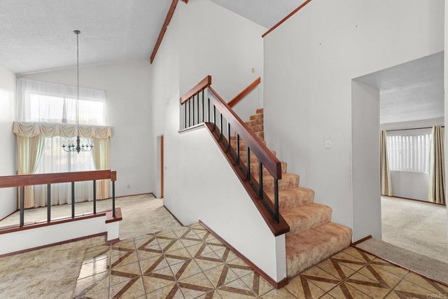 10527 Moorpark Street, Spring Valley, CA 91978