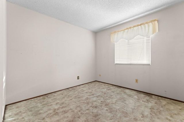 10527 Moorpark Street, Spring Valley, CA 91978