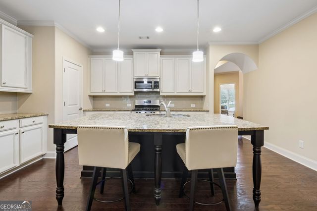 557 Butterfly Lane, Braselton, GA 30517