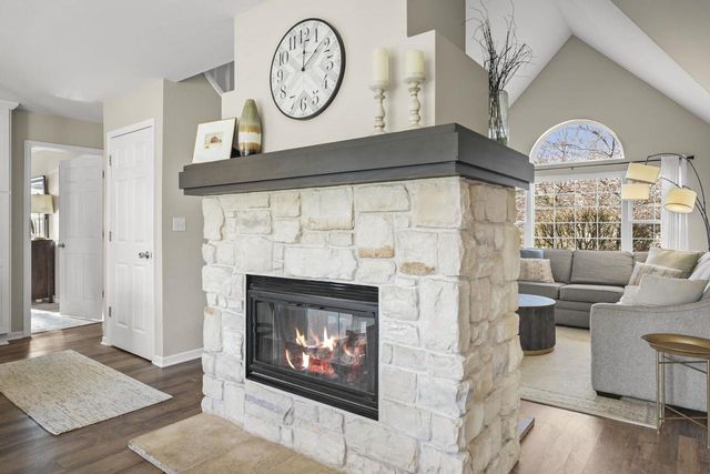 513 Bridlewood Lane, Watertown, WI 53094