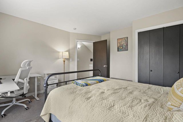 513 Bridlewood Lane, Watertown, WI 53094