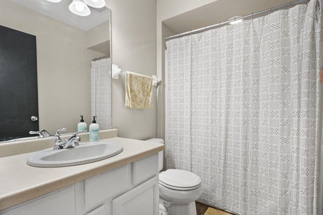 513 Bridlewood Lane, Watertown, WI 53094