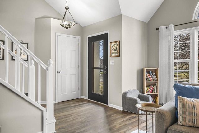 513 Bridlewood Lane, Watertown, WI 53094