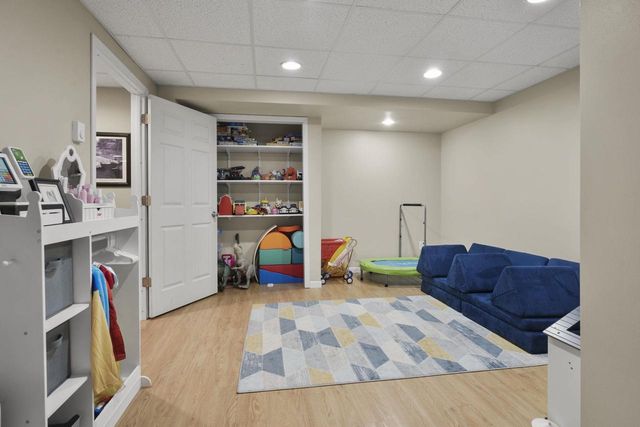 513 Bridlewood Lane, Watertown, WI 53094