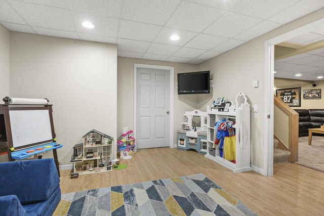 513 Bridlewood Lane, Watertown, WI 53094